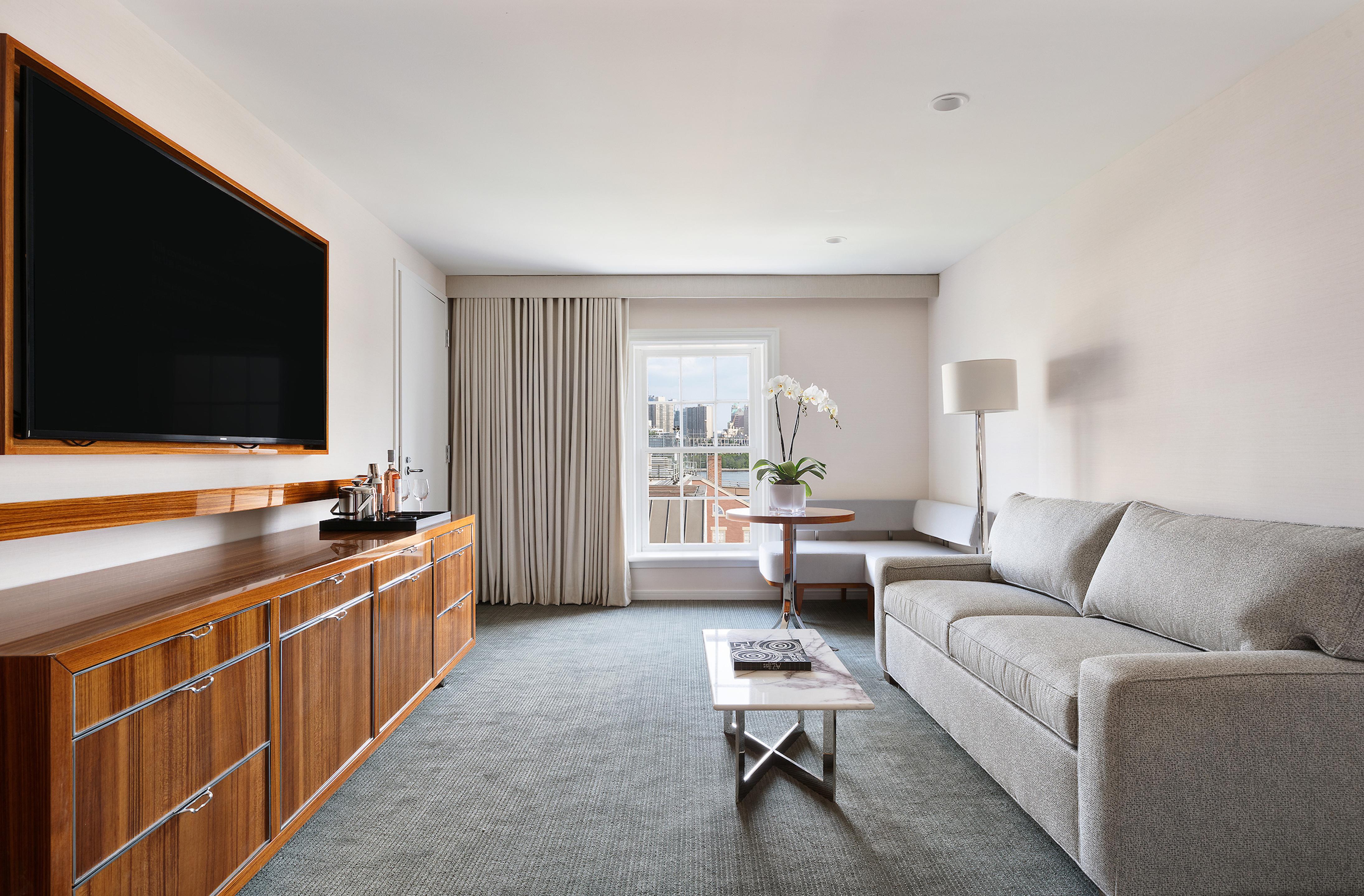 33 Hotel, City, Seaport 5*