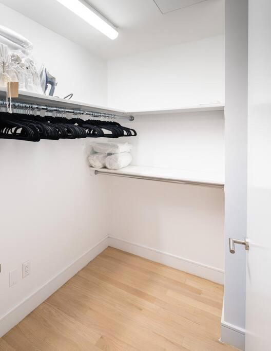 Stunning Penthouse In Chelsea Apartment *