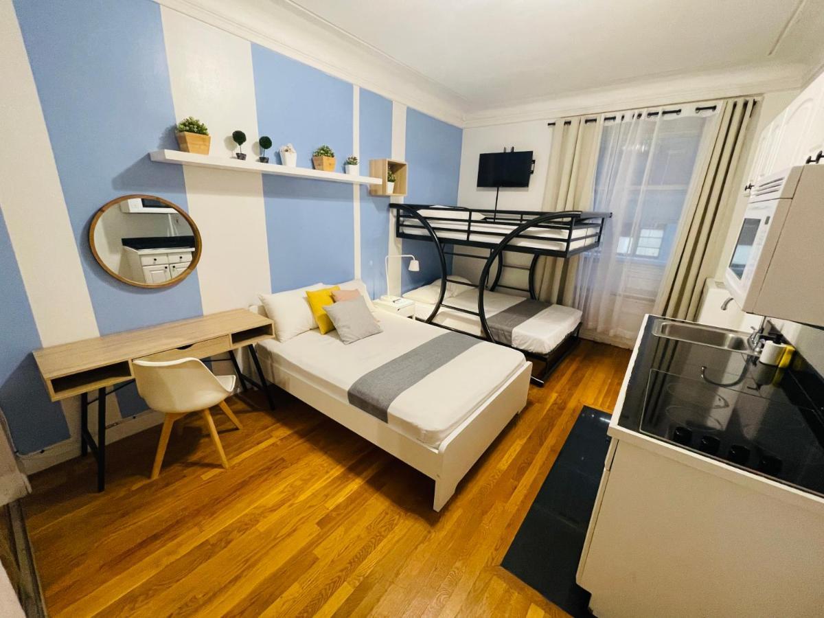 And The City, Empire State Building