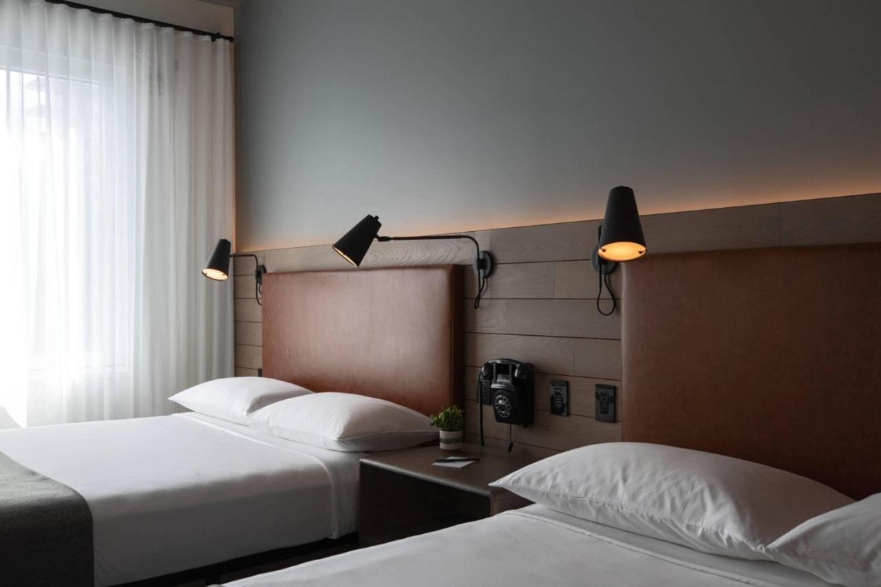 Hotel Moxy Nyc Downtown 3*