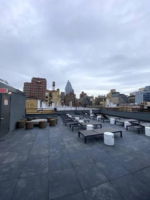 Modern Spacious In Chelsea Apartment New York