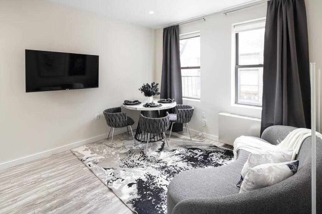 Modern Spacious In Chelsea