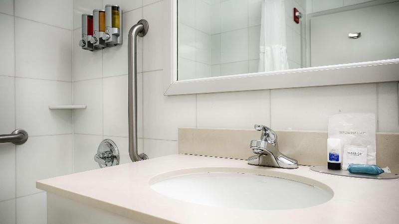 Western Arena Hotel 3*