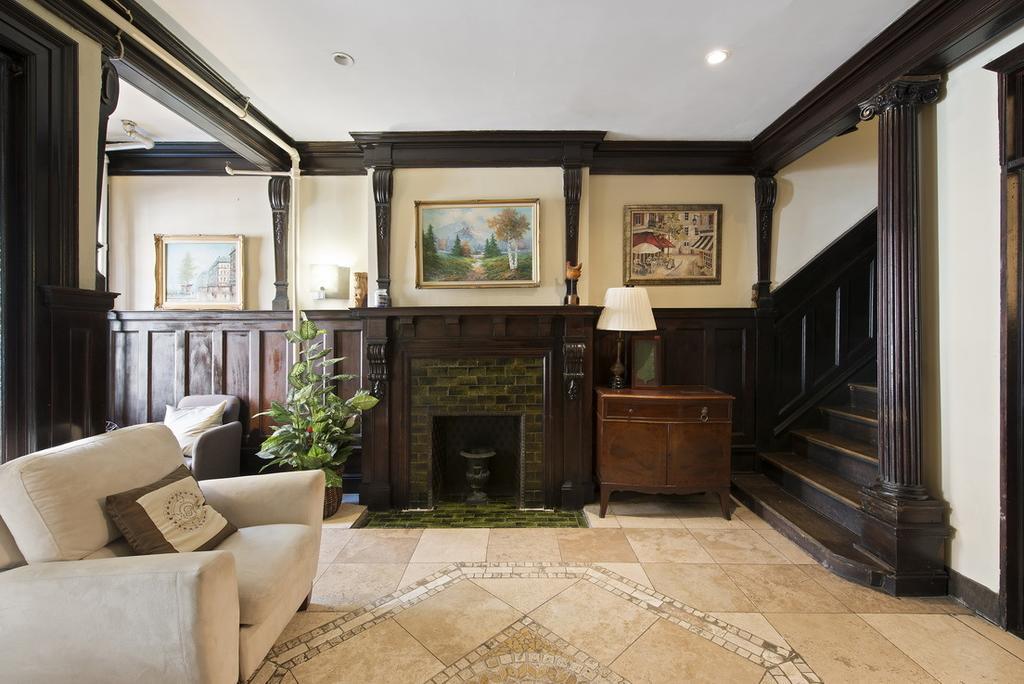 Sugar Hill Apartment