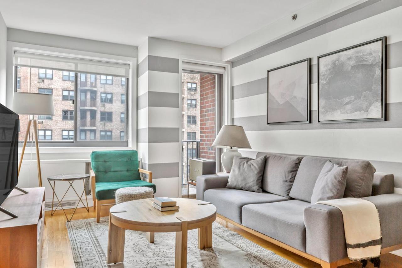 Apartment Chelsea 1br W Office Nook Balcony Doorman Nyc-25