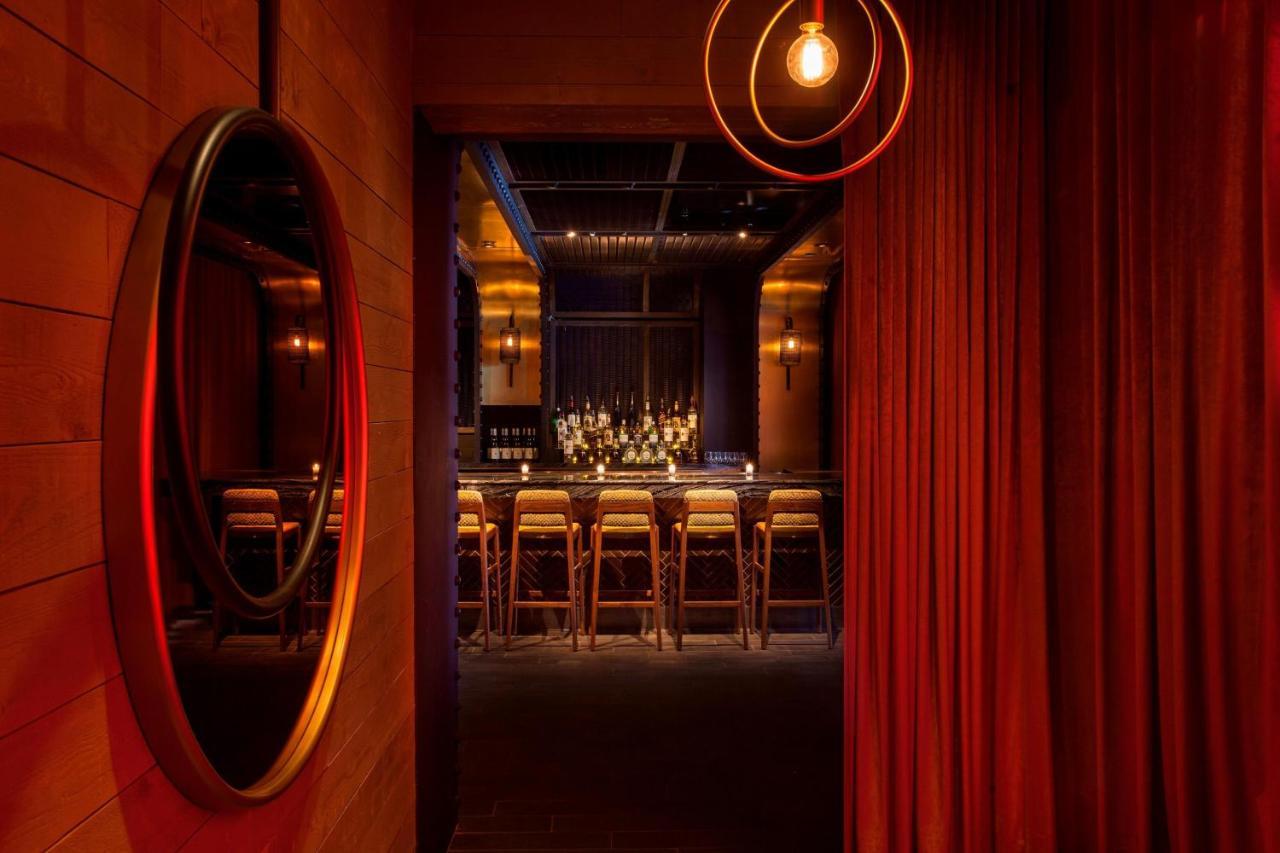 Moxy Nyc Times Square Hotel 3*