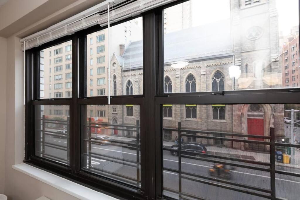 Elegant East Side * New York