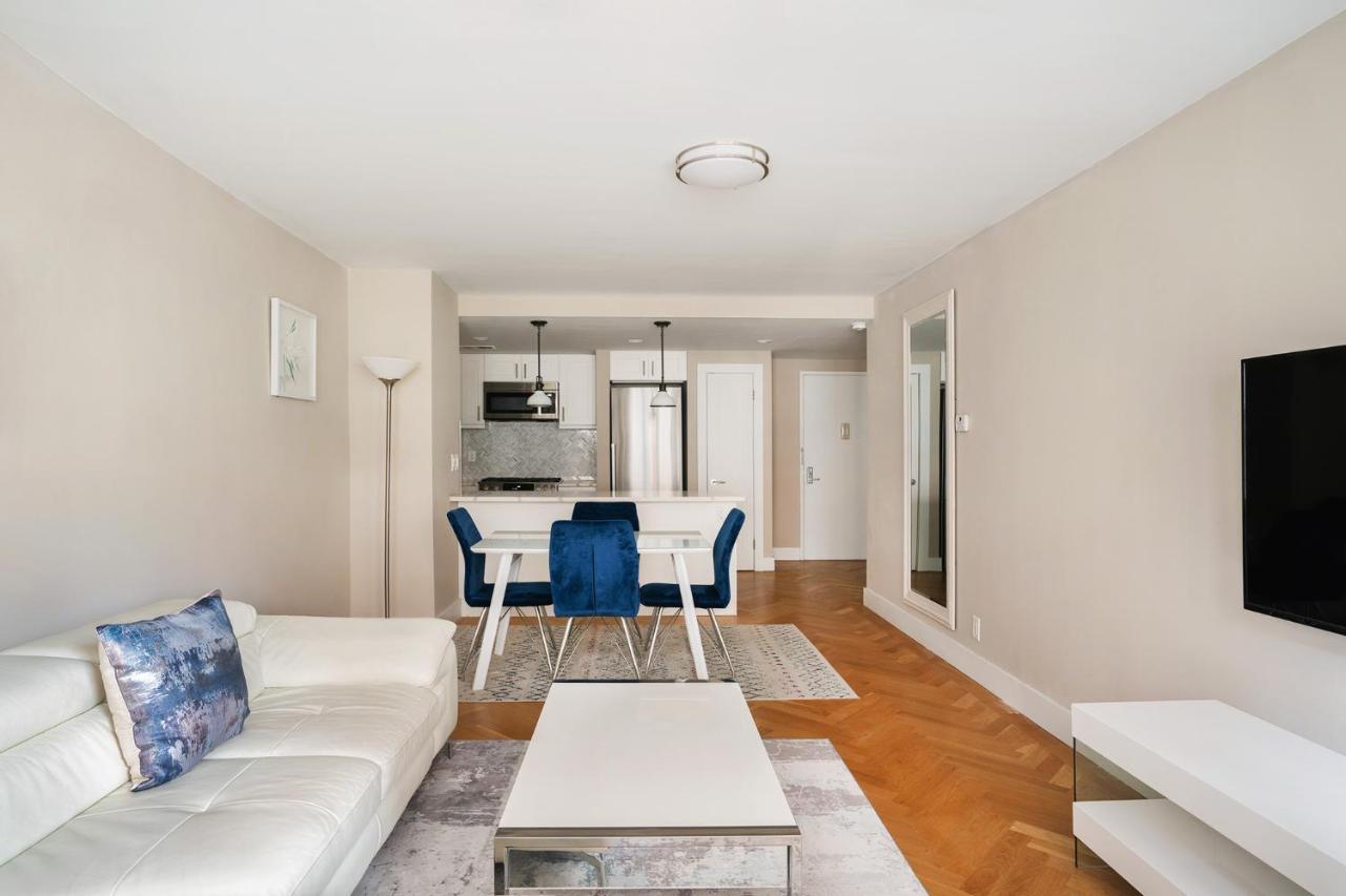 Elegant East Side Apartment New York