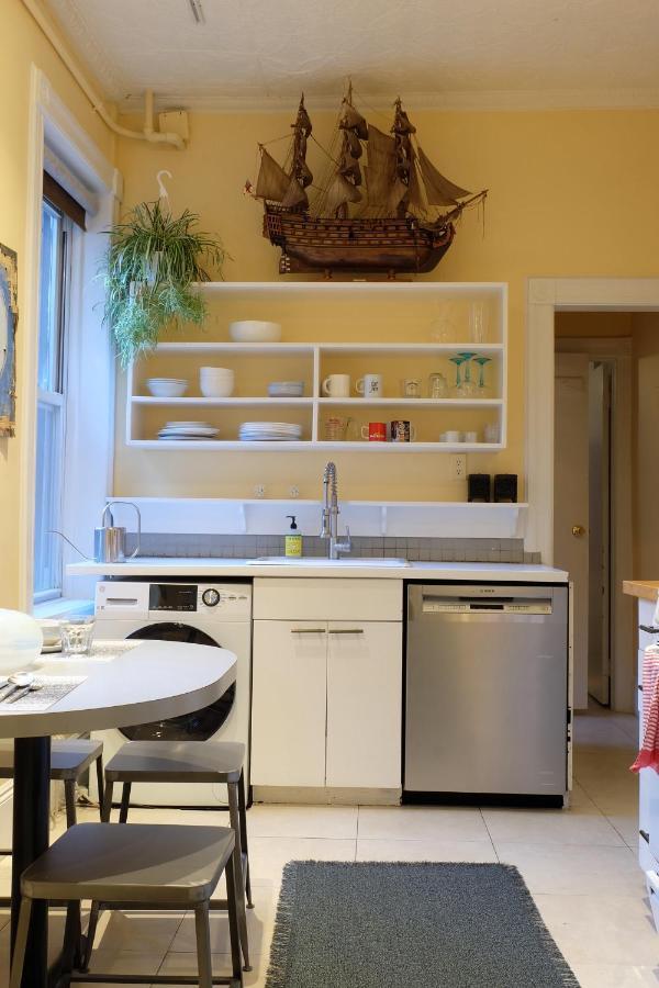 1830's Historic Merchant House On The Park Les Hotel