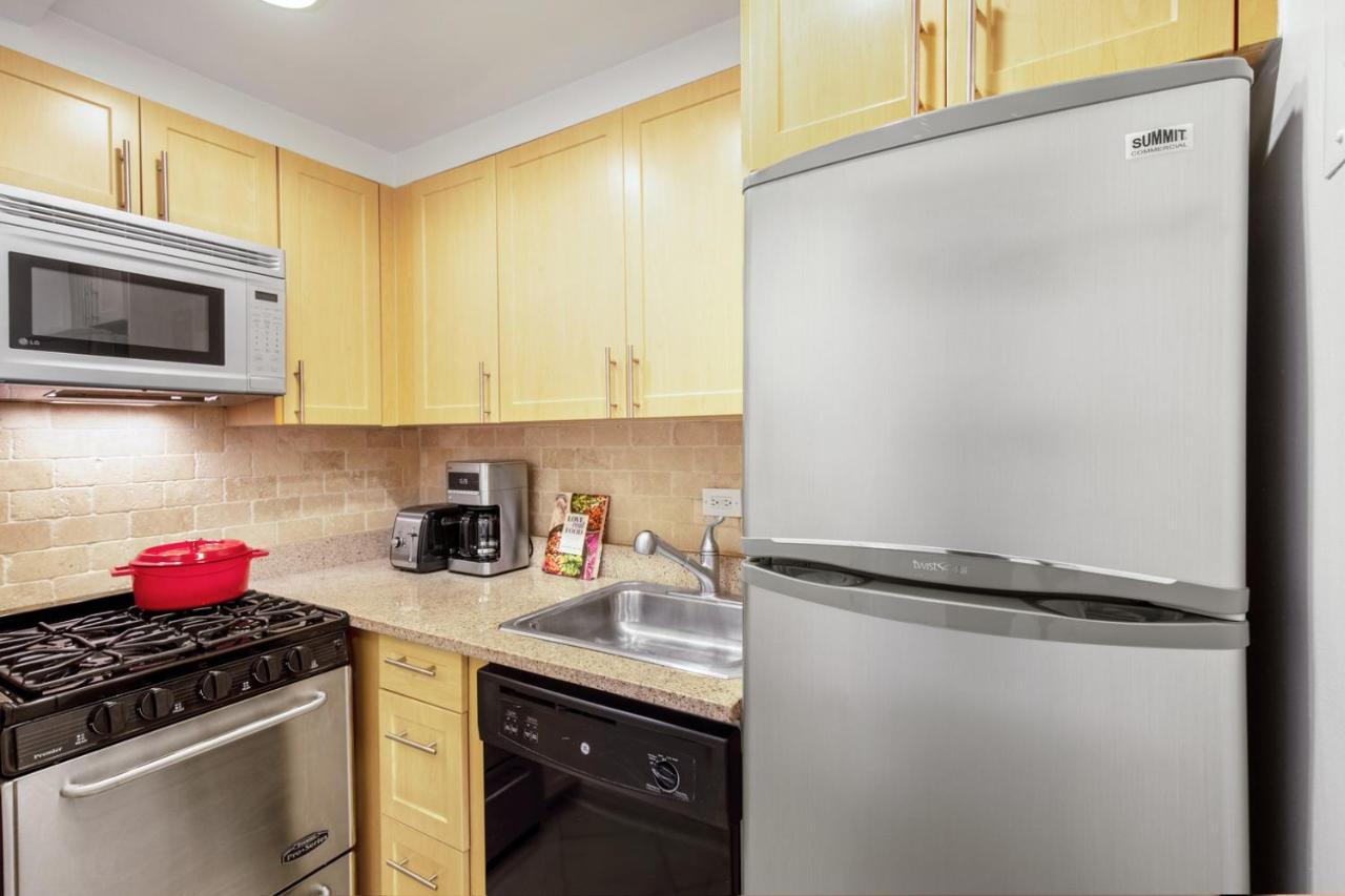 Midtown E W Great Light Gym Nyc-139 * New York