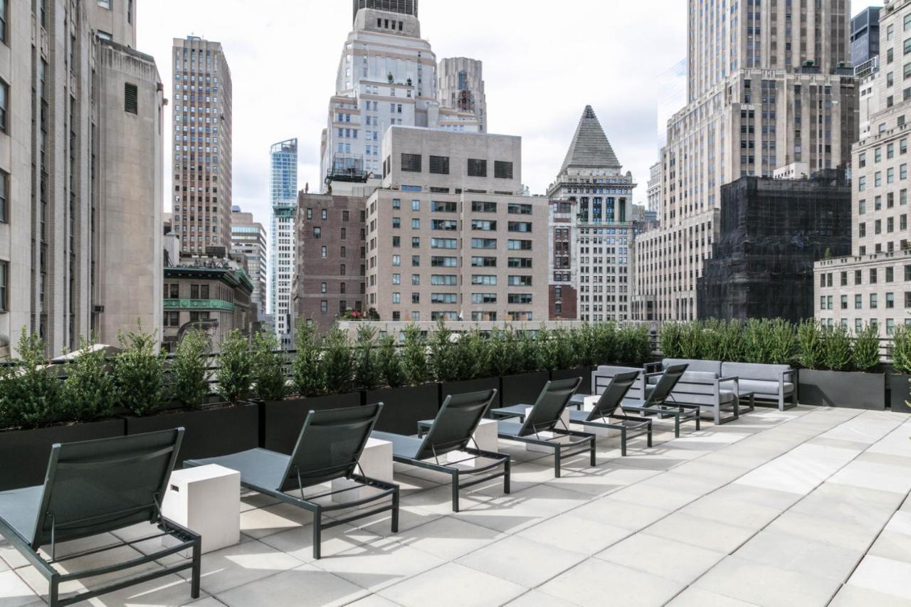 Fidi W Residents Bar Golf Simulator Gym Nyc-271 Apartment *