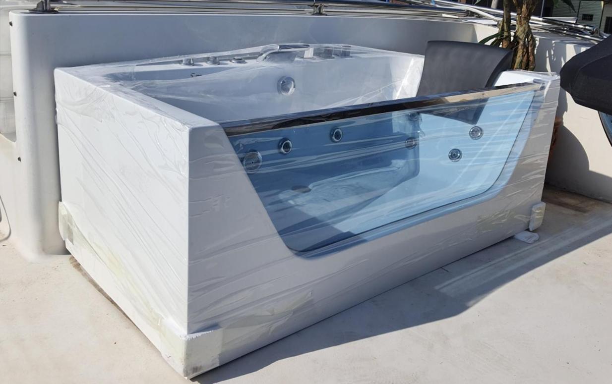 Botel Romantic @ Ocean 3-deck Yacht *