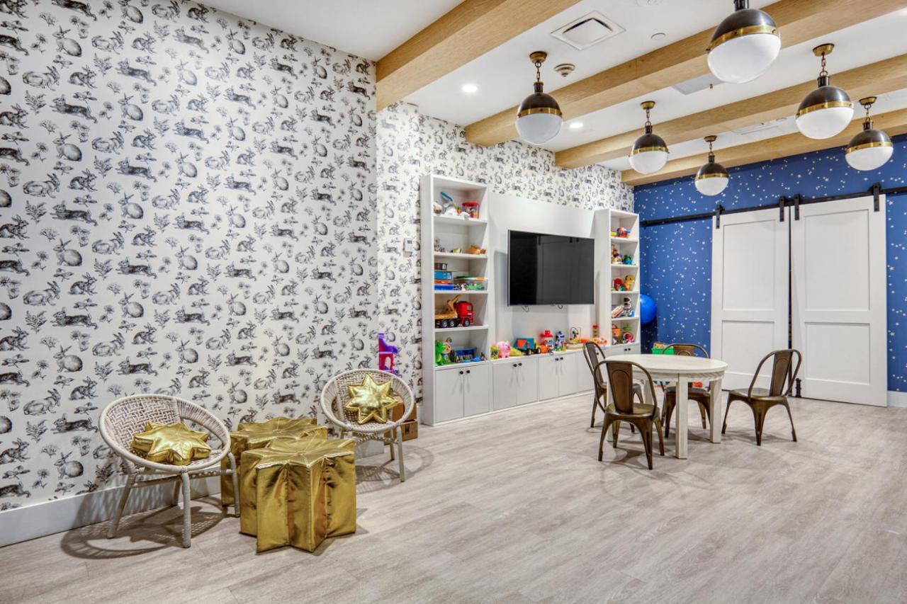 Fidi W Residents Bar Golf Simulator Gym Nyc-271 Apartment *