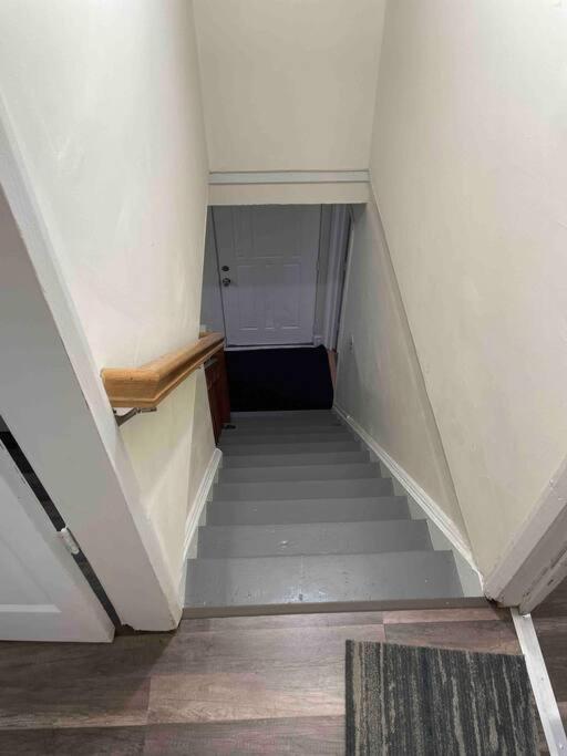 Entire 3bdr W/parking, Backyard, Firepit, Bbq * New York