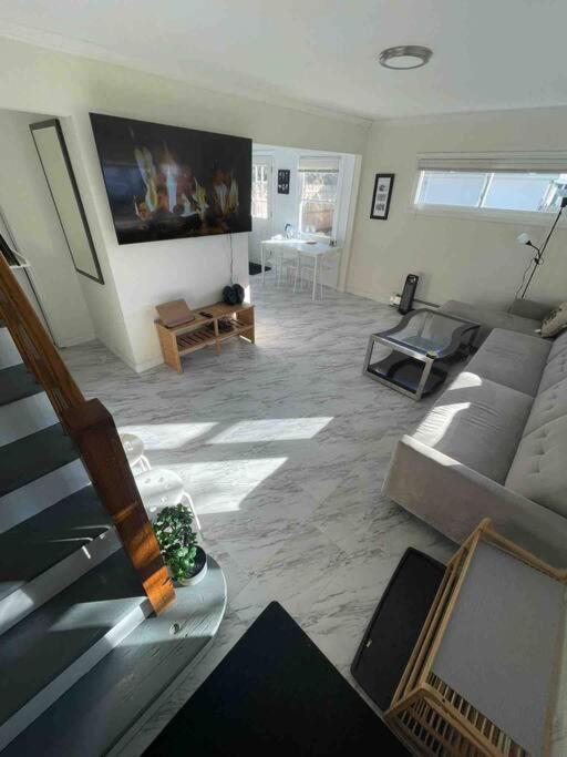 Entire 3bdr W/parking, Backyard, Firepit, Bbq *