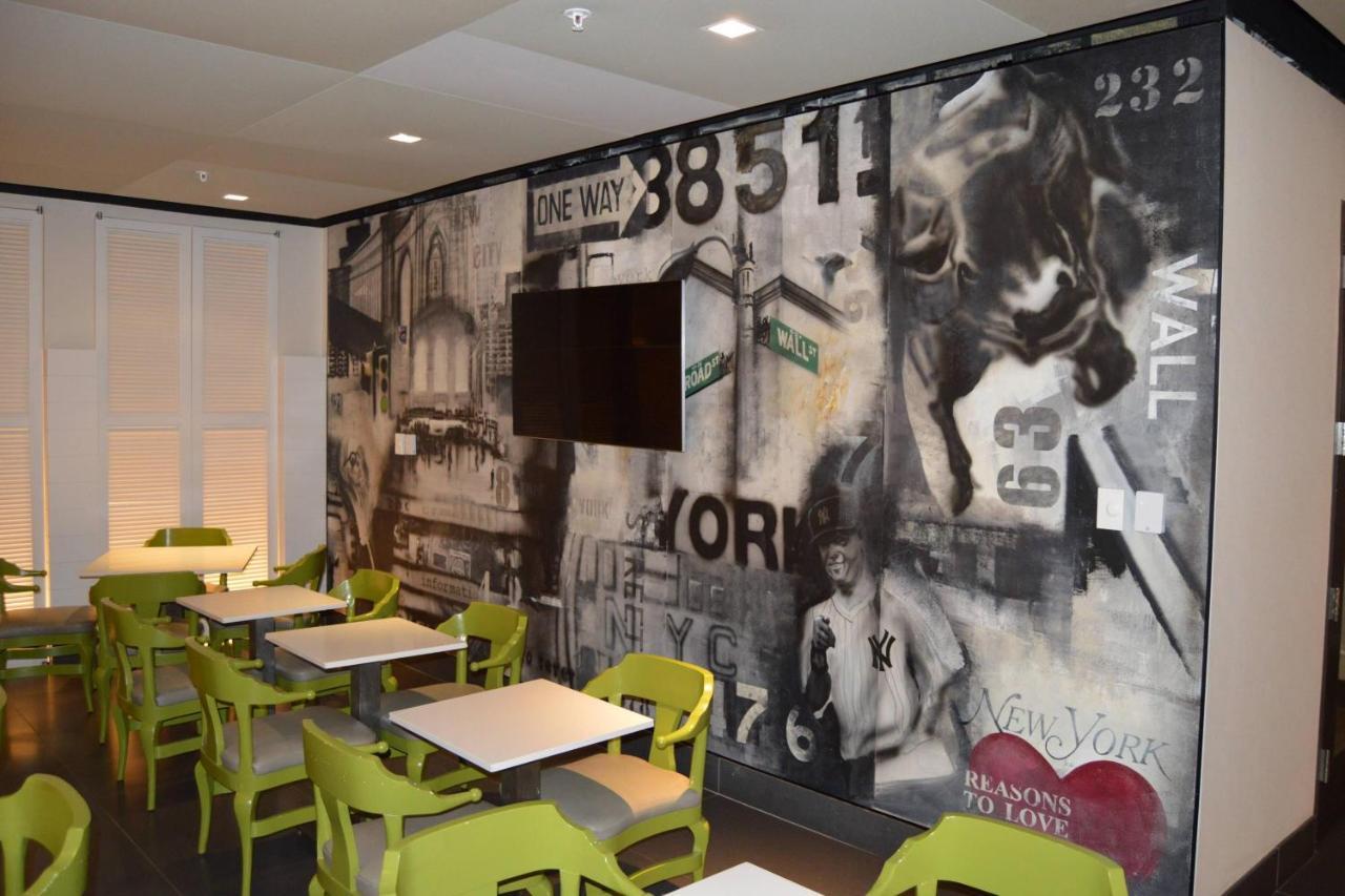 By Marriott Downtown Manhattan/world Trade Center Area New York