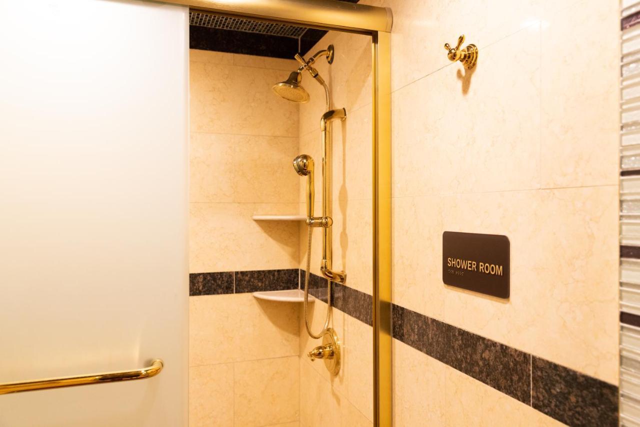 Hotel The Allen New York