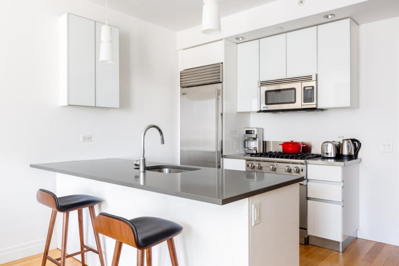 Hells Kitchen 1br W Pool Dm Nr Pk Nyc-407