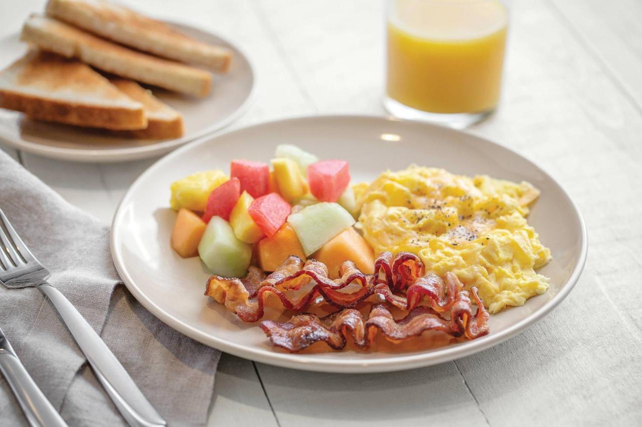 Hotel Fairfield & By Marriott Queens, Jamaica