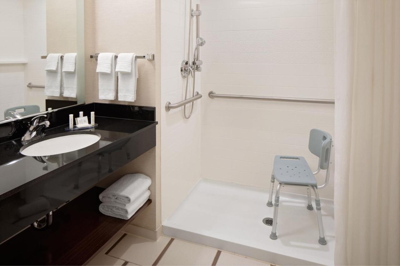 Fairfield & Manhattan/downtown East Hotel