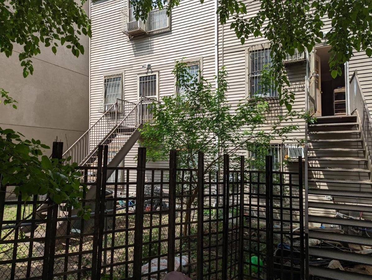 Williamsburg Private With Garden *