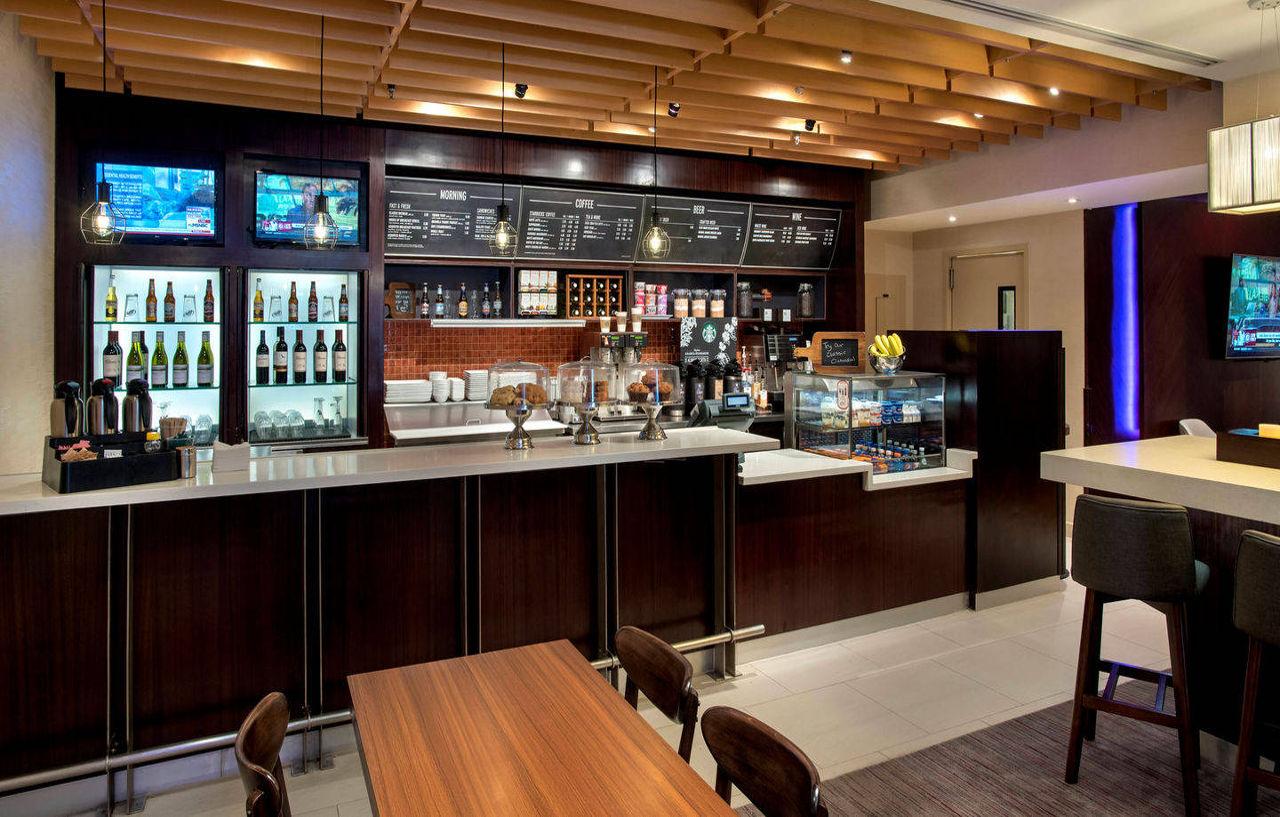 Courtyard By Marriott Manhattan / Soho Hotel