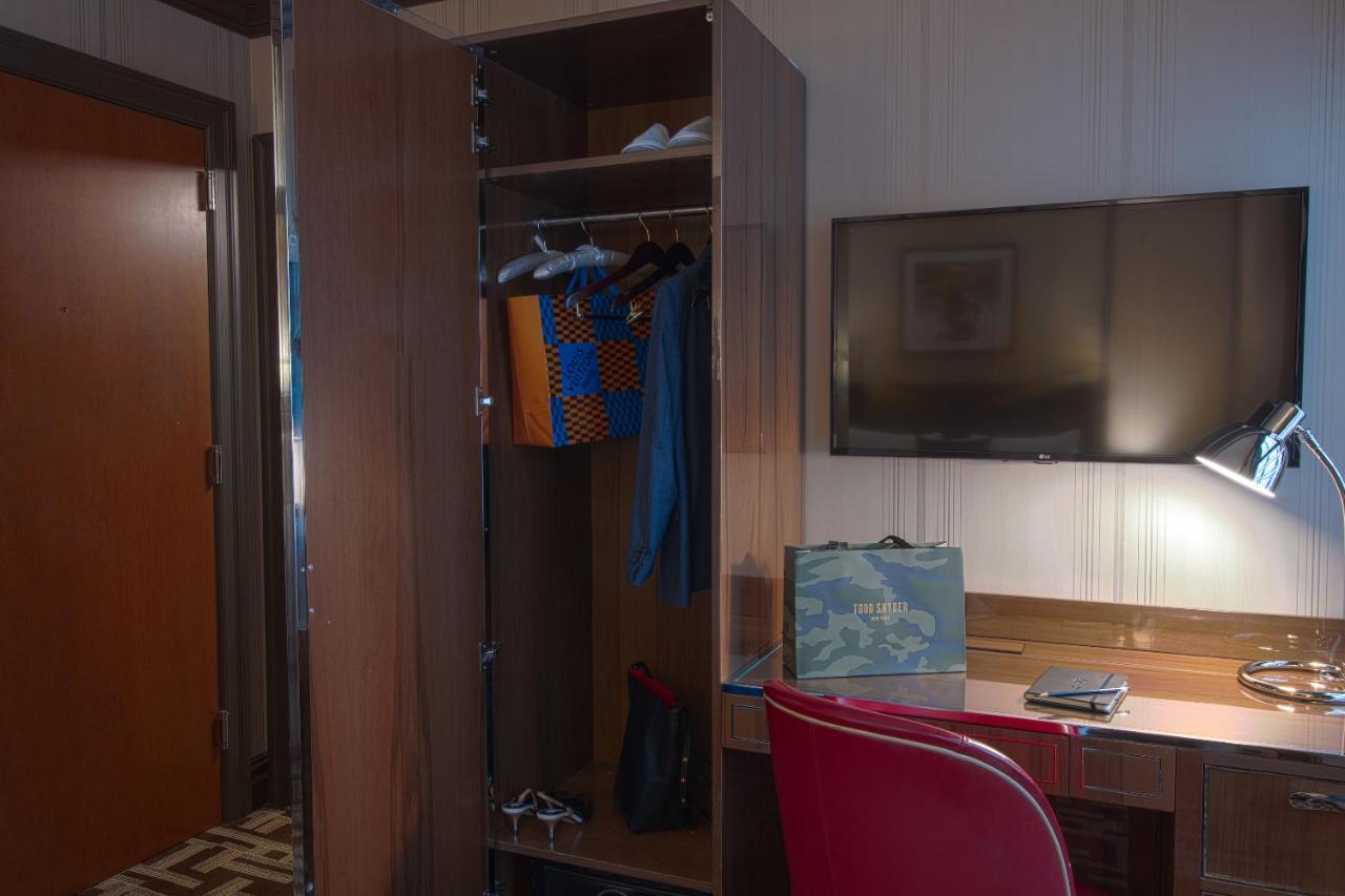 Hotel Iroquois Times Square New York