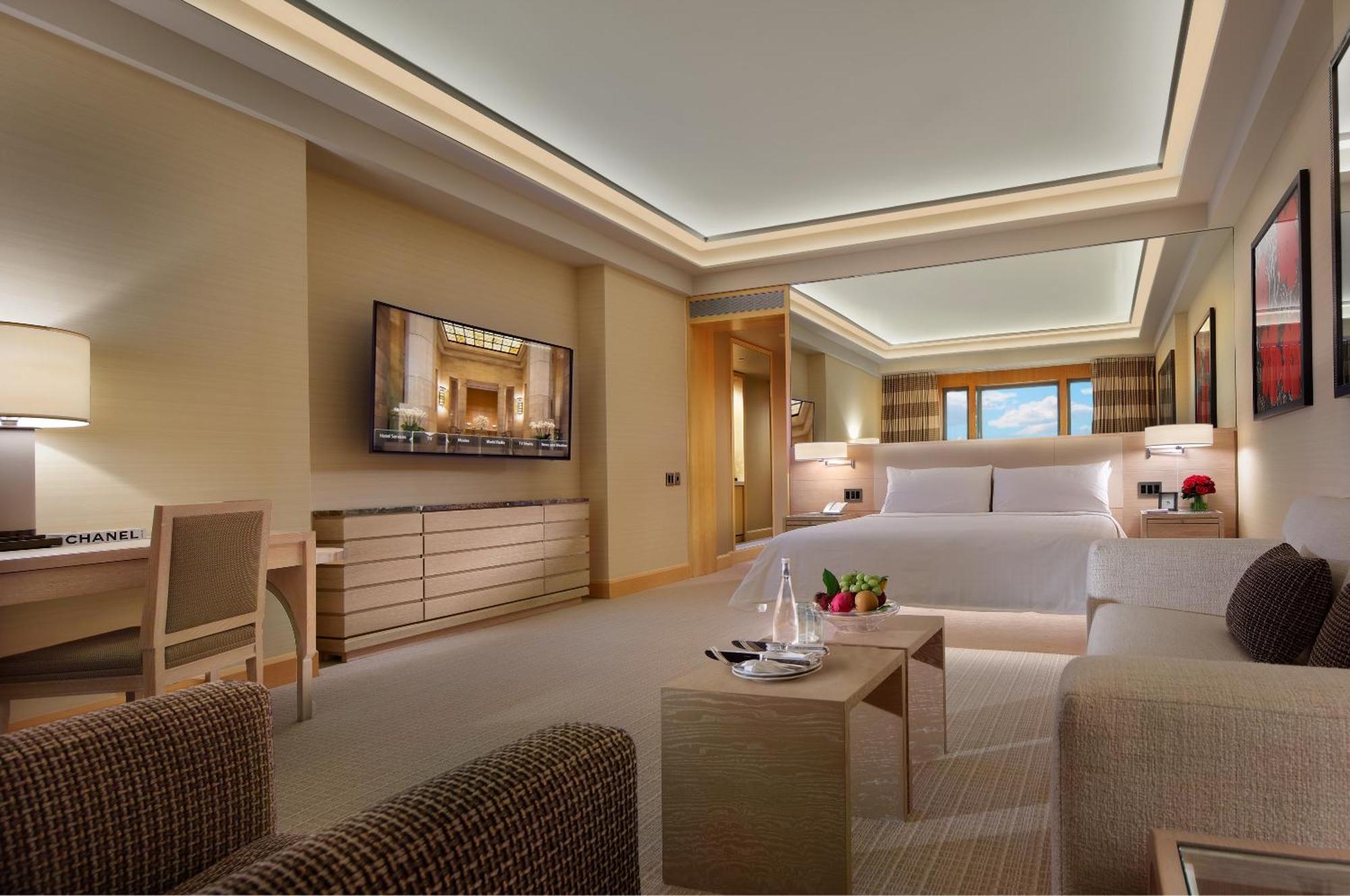 Four Seasons Hotel 5*