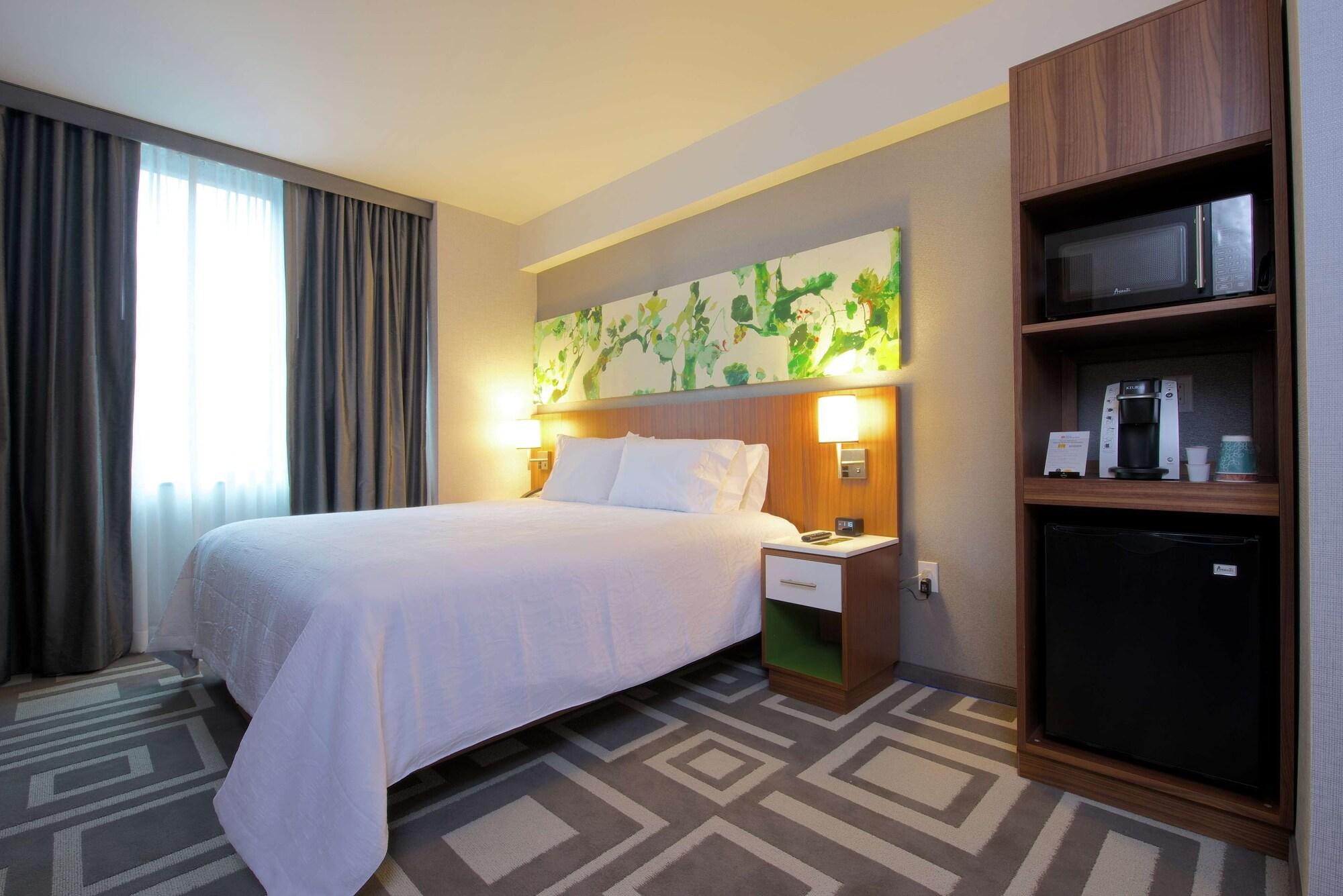 Hilton Garden Park South Hotel New York
