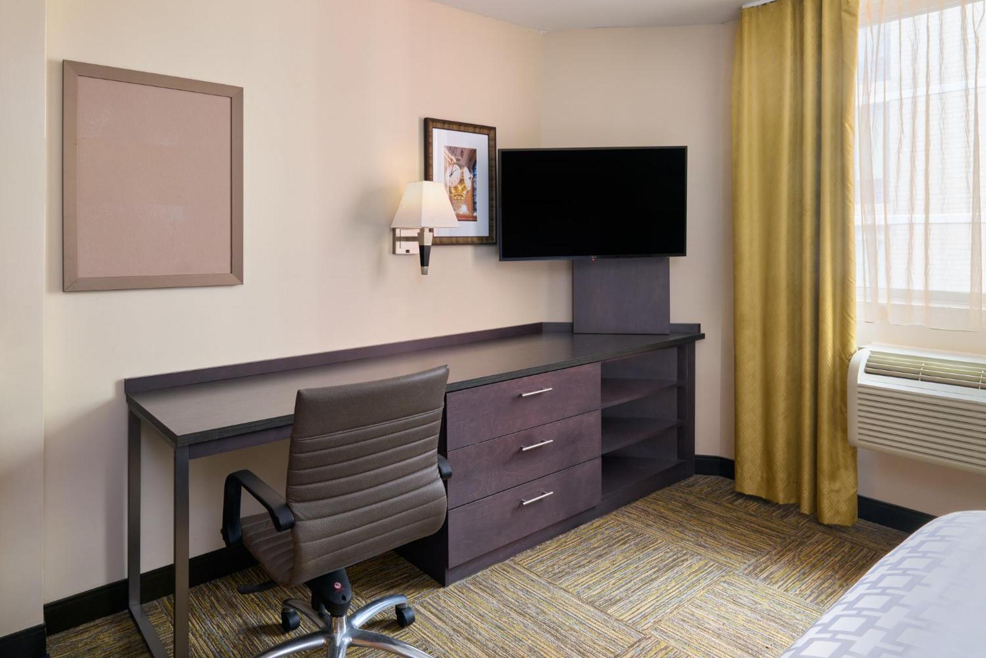 Candlewood Nyc -times Square By Ihg New York