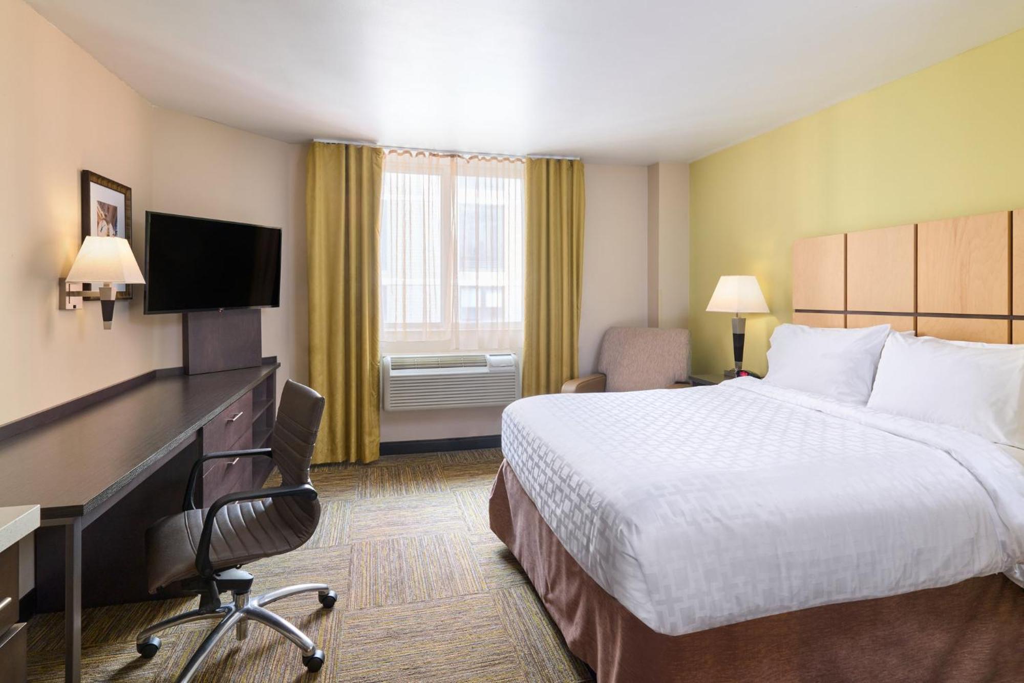 Candlewood Nyc -times Square By Ihg Hotel New York