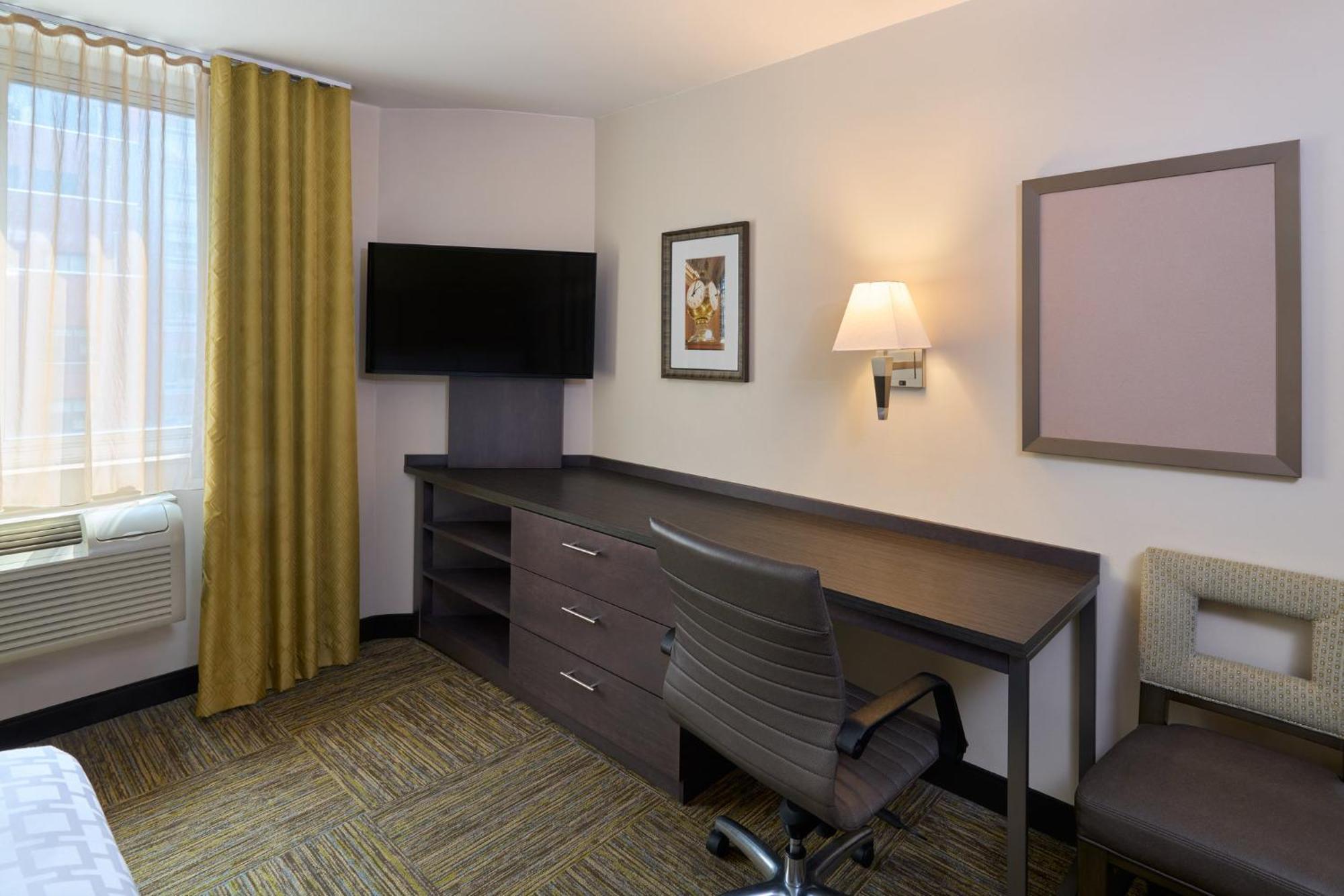 Hotel Candlewood Nyc -times Square By Ihg New York