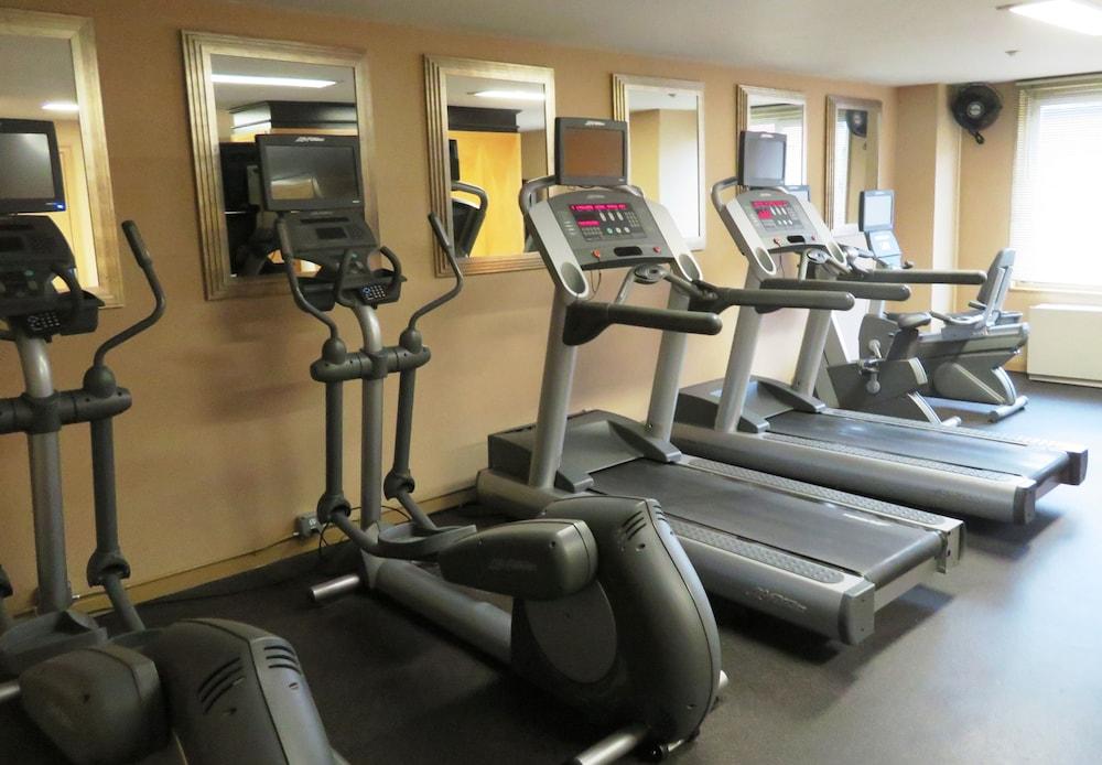 Hotel The Skyline New York