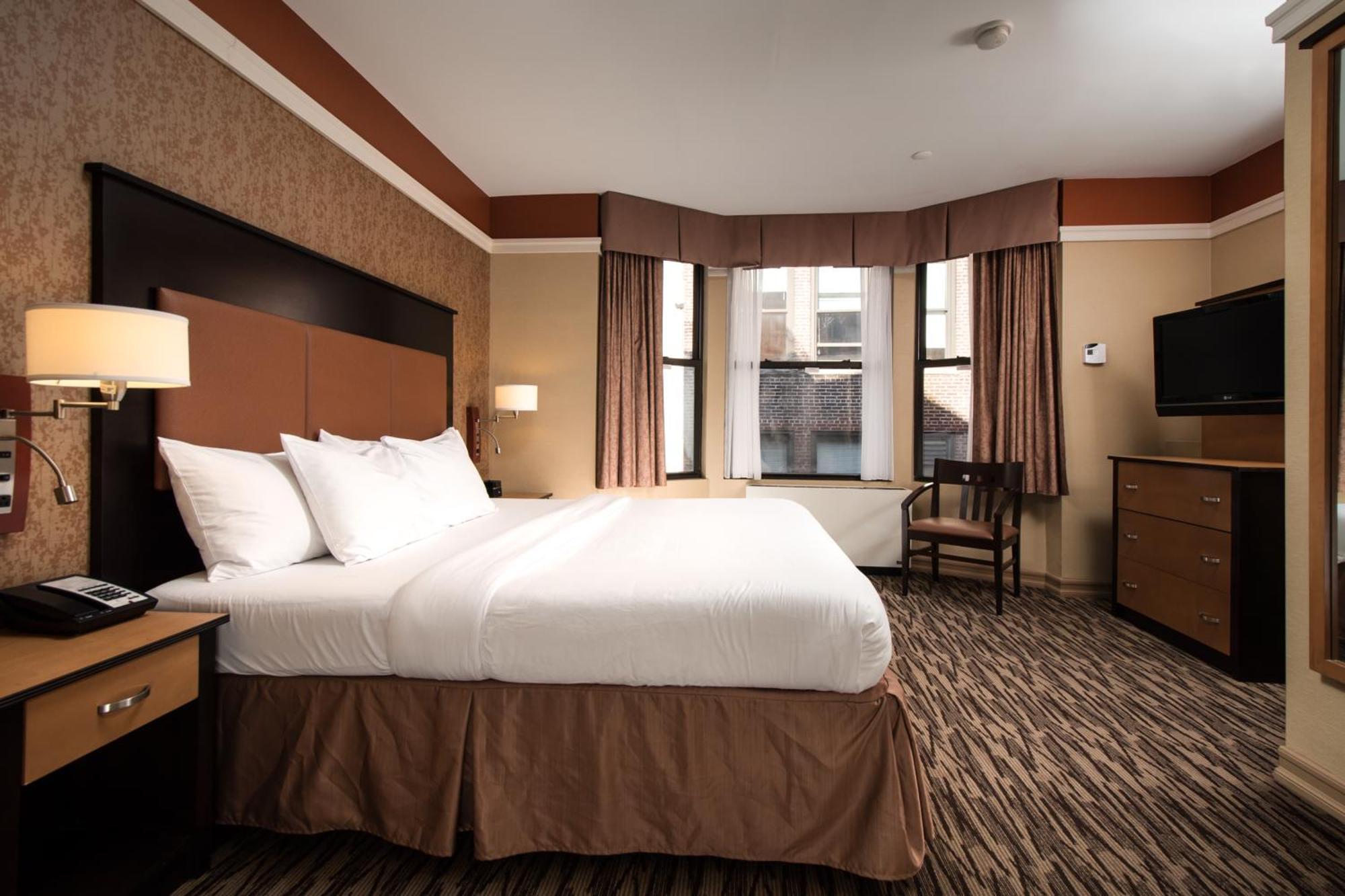 The At Fifth Avenue 3* New York