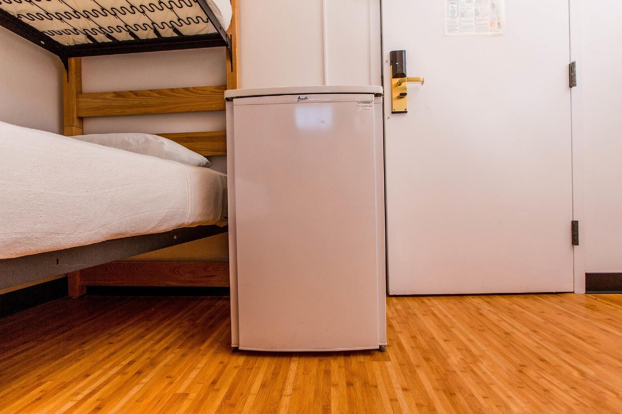 Vanderbilt Ymca Hostel *