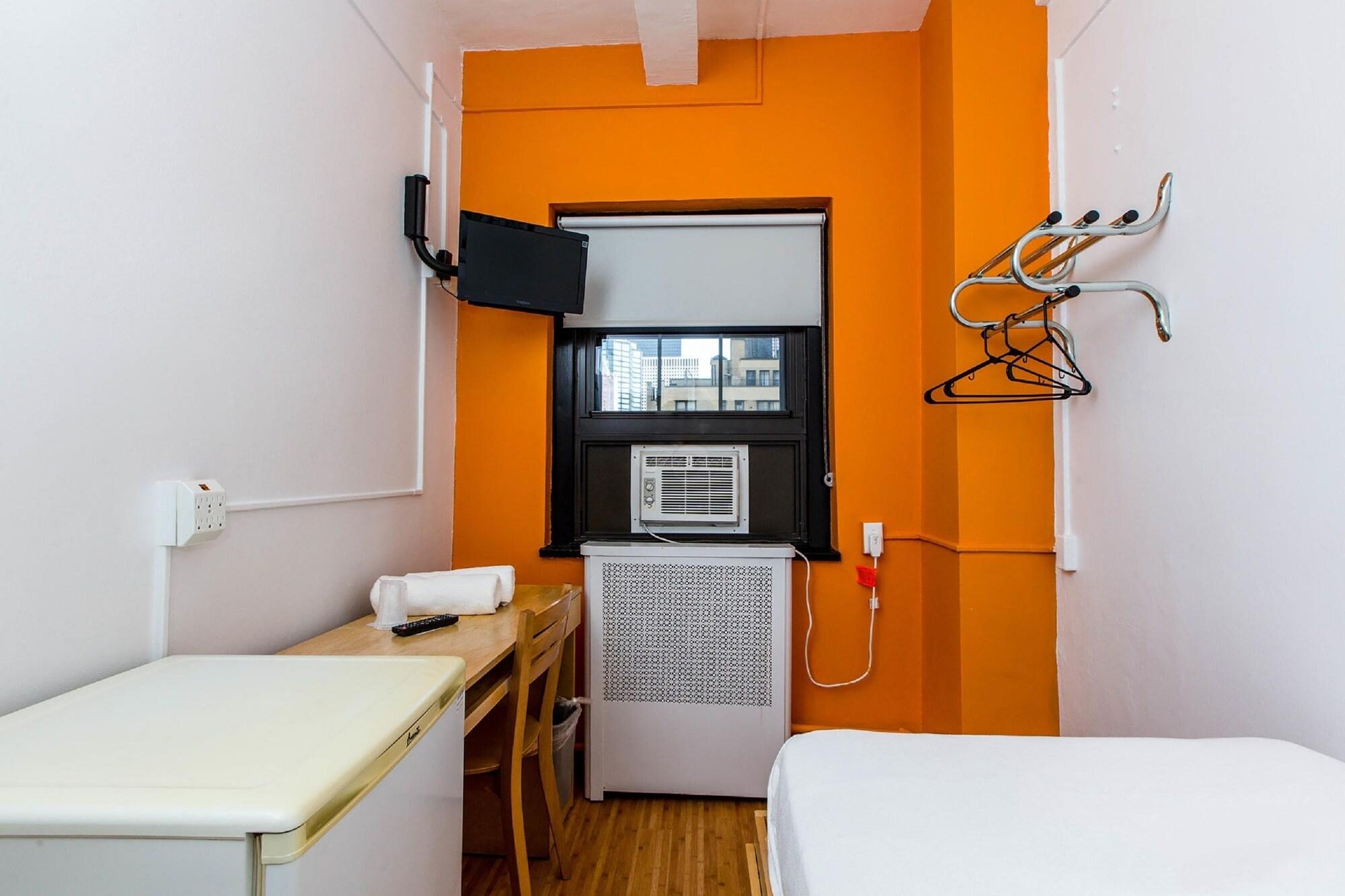 Vanderbilt Ymca Hostel *