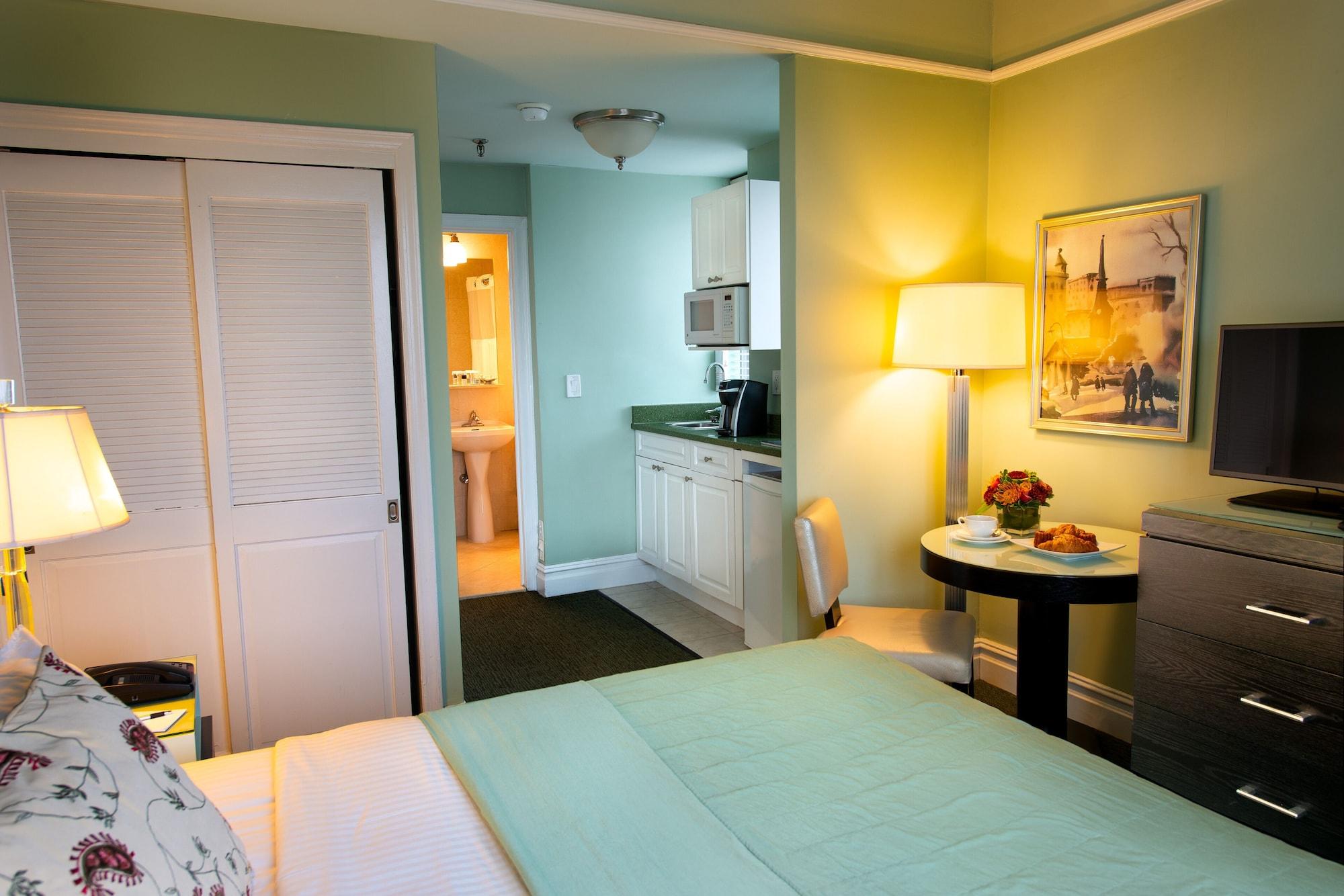 Beacon Hotel 4*