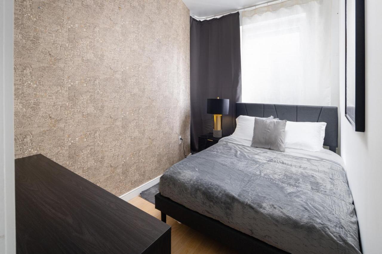 Beautiful 2bd With A Gym Near Times Square *