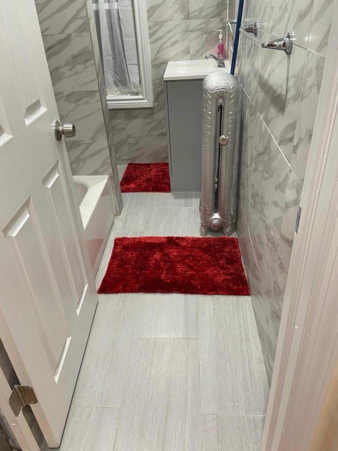 Guest house Affordable In Queens