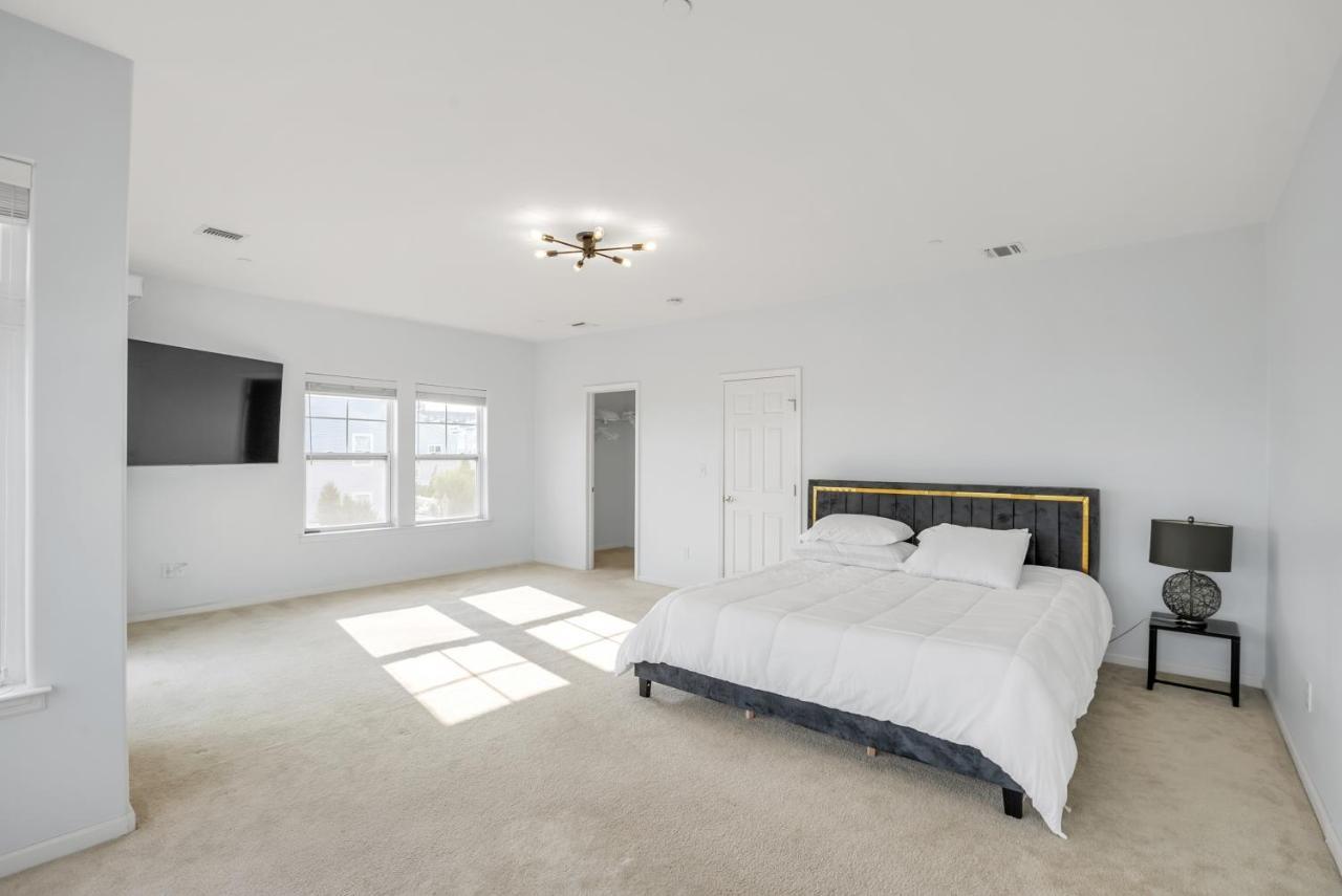 Holiday home Stunning Beachfront Queens Getaway Townhouse *