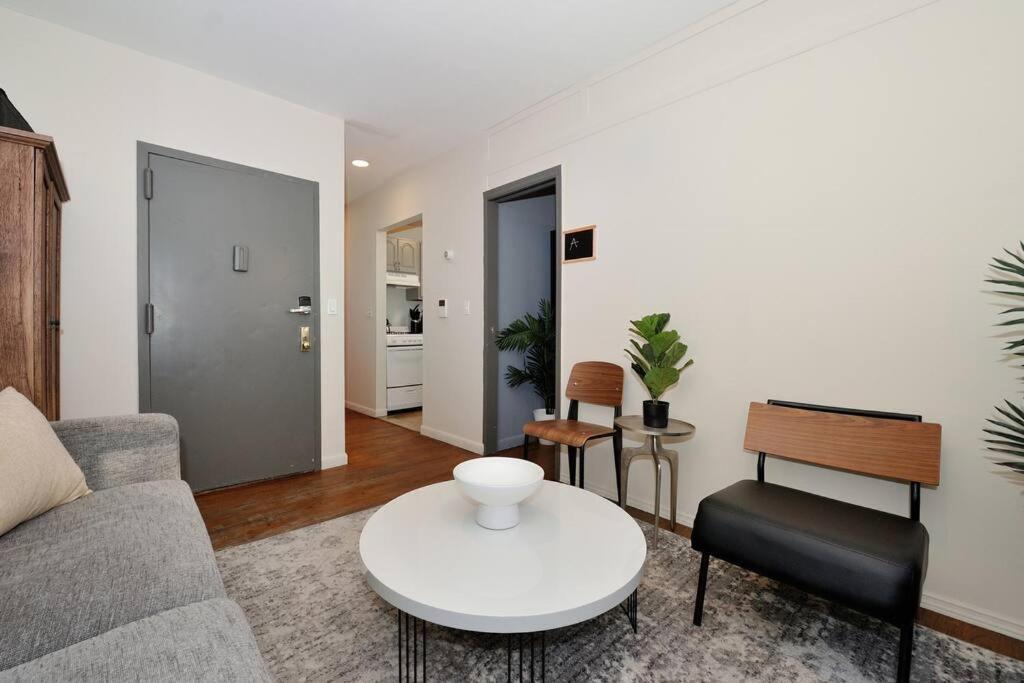 Warm 3 Bedroom Loft Near Times Square *