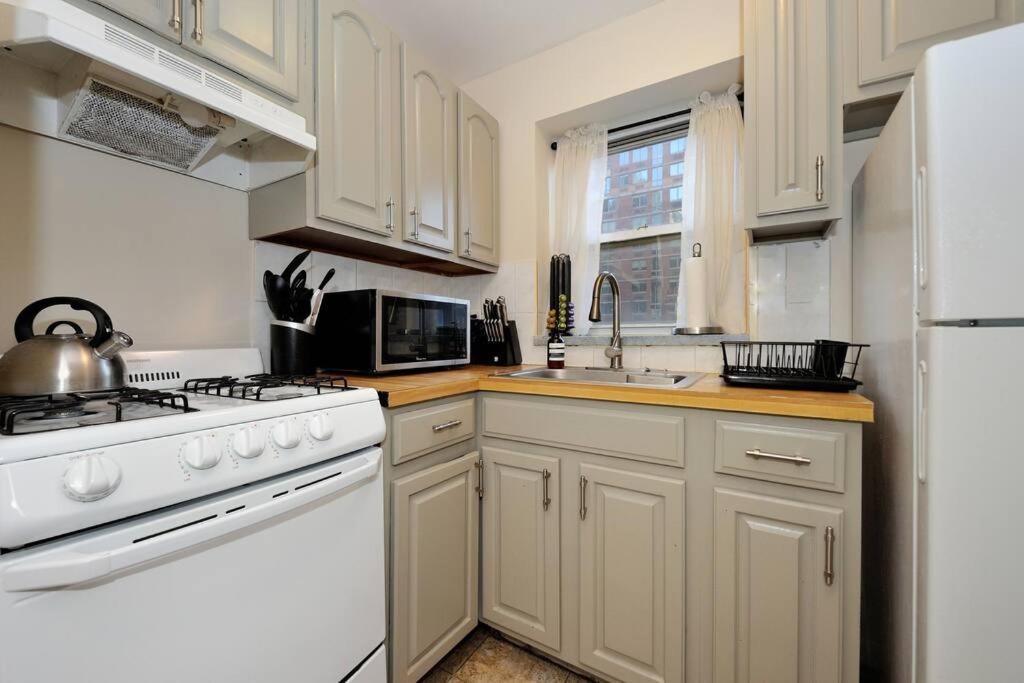 Warm 3 Bedroom Loft Near Times Square Apartment New York