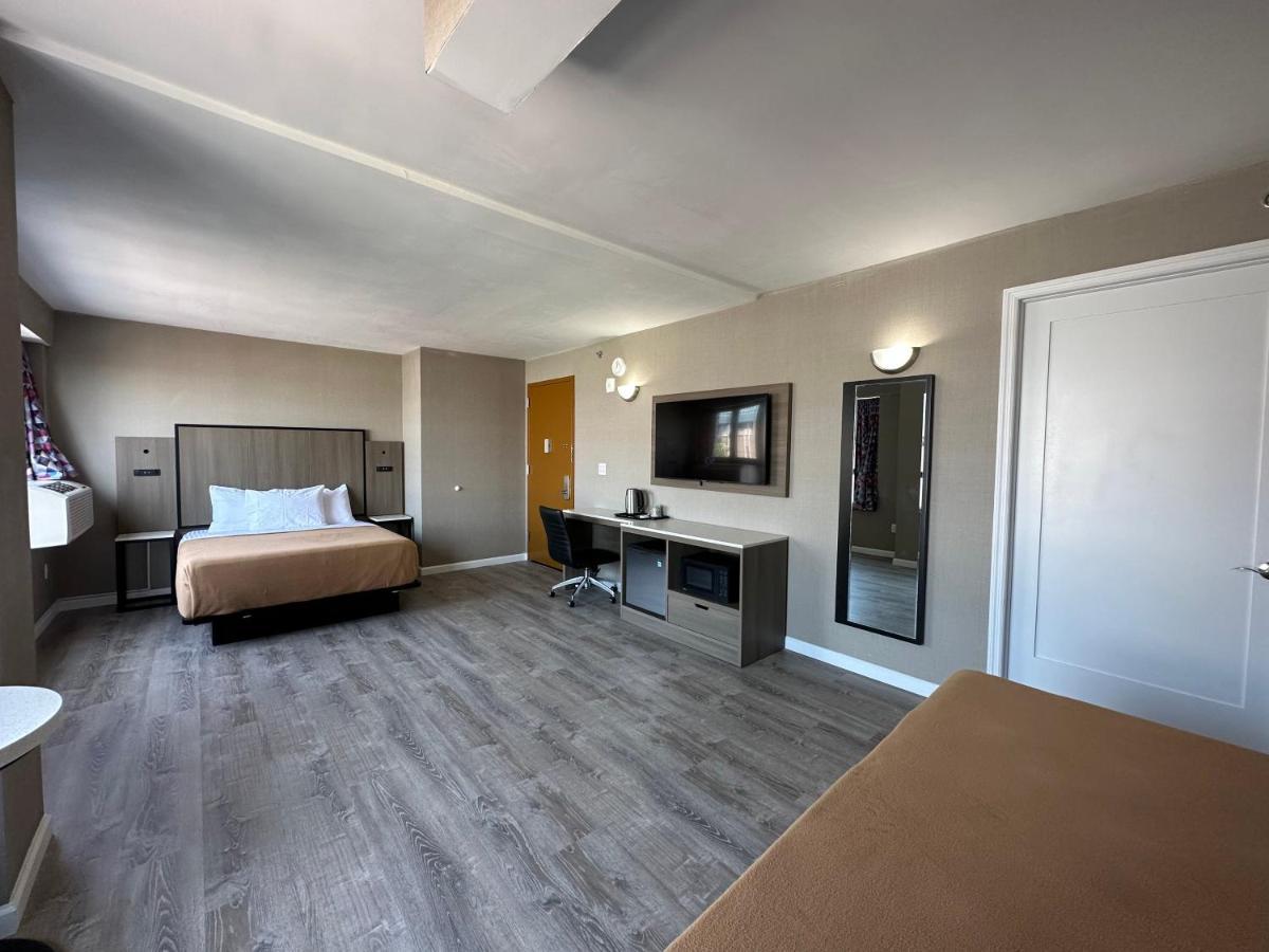 Regal & Laguardia 3* New York