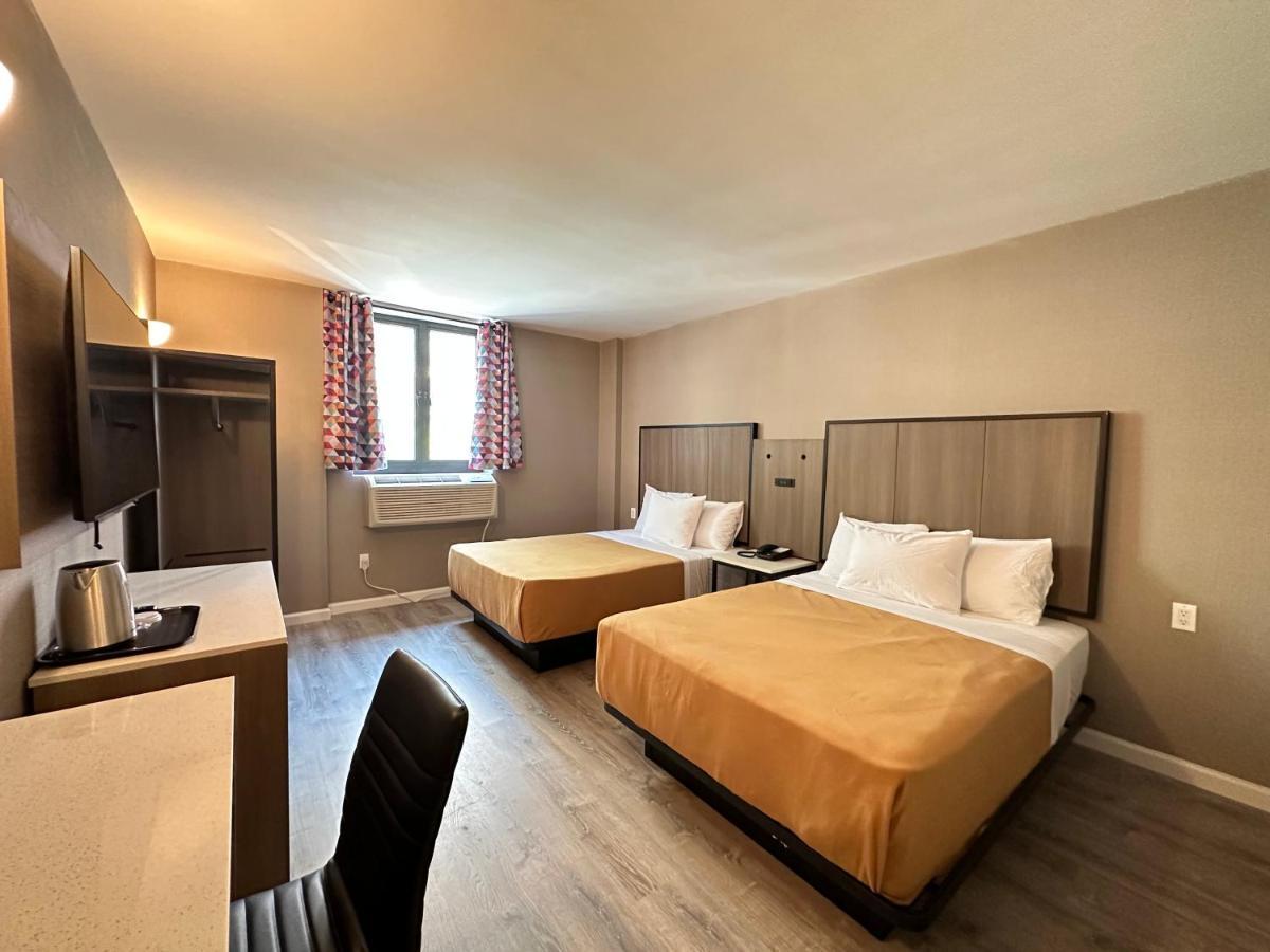 Regal & Laguardia 3*