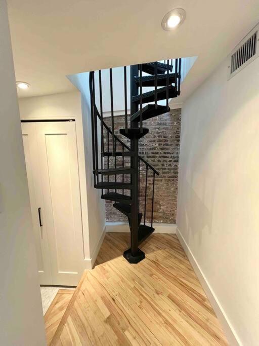 Superb Duplex Penthouse In Fidi * New York