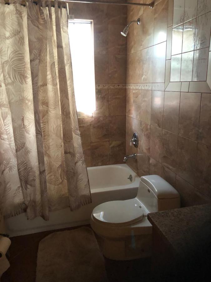 Guest house Private Unit - Shared Public Space New York