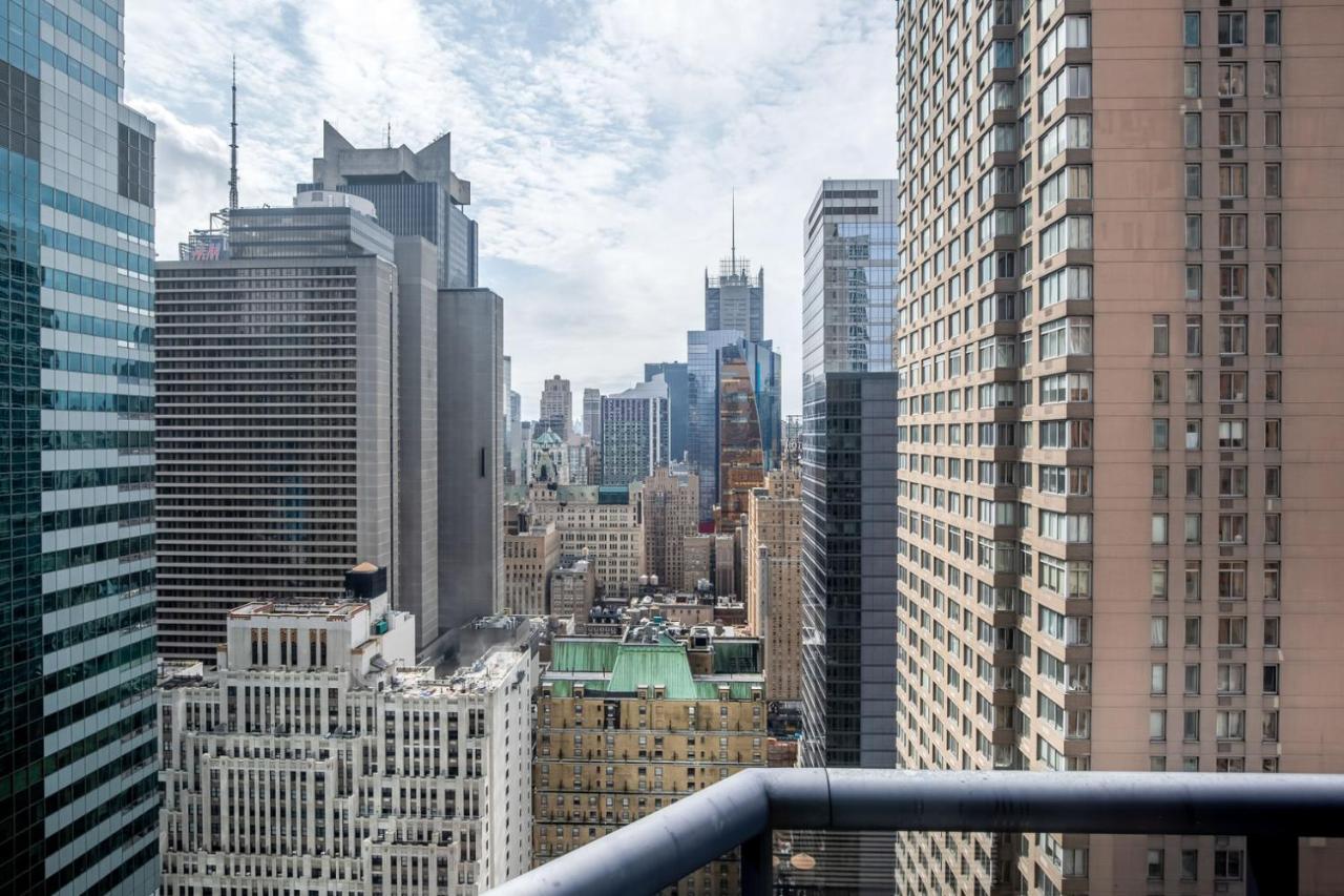 Midtown 2br W Elevator Wd Nr Entertainment Nyc-1227 Apartment