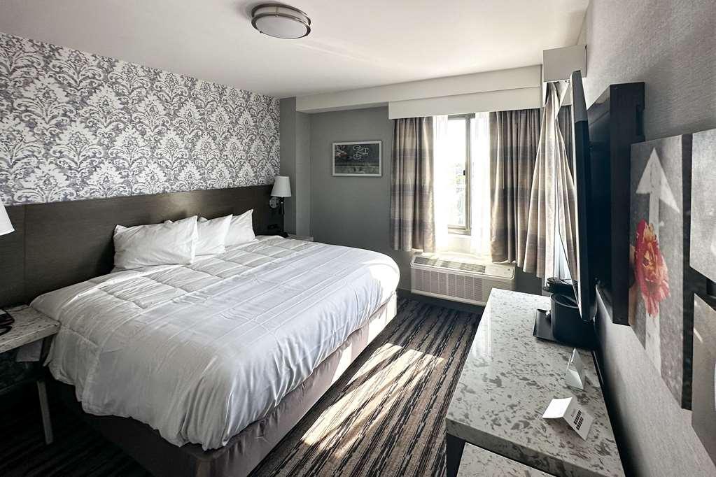 Hotel The Essence At Jfk 3*