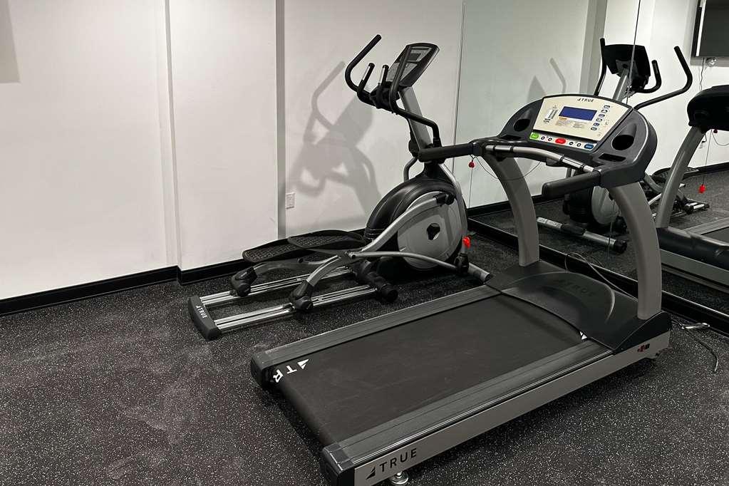 Hotel The Essence At Jfk 3*