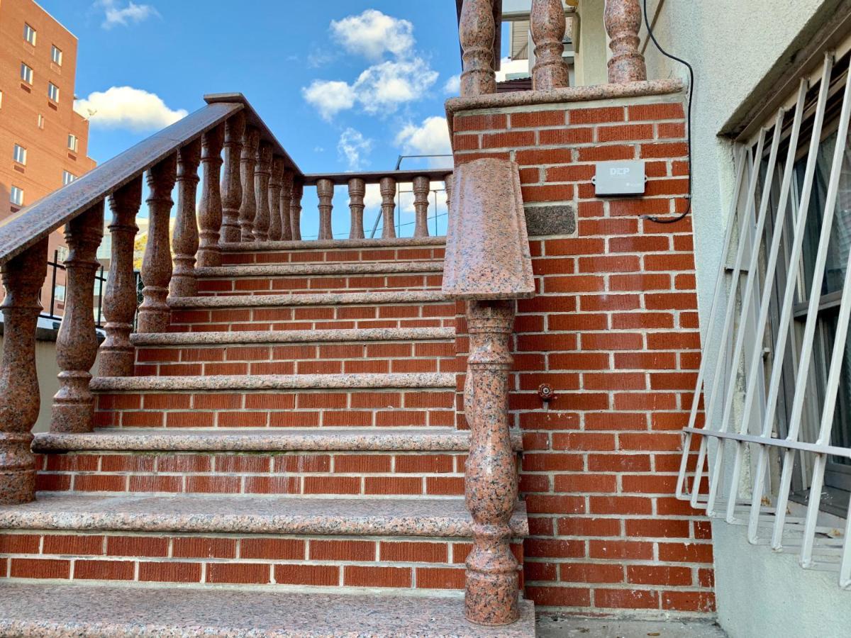 Brooklyn By The Apartment